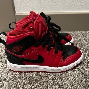 Jordan 1 Mid size 10.5 C excellent condition named “Banned”